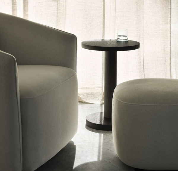 Quax poh�rtart� asztal - Oak brown veneer